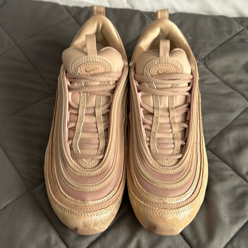 Women’s Nike air max 97